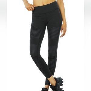 Alo Yoga Moto Legging, Black/Black Glossy, Size XS